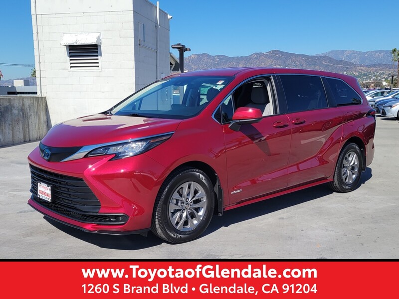 2021 Toyota Sienna LE