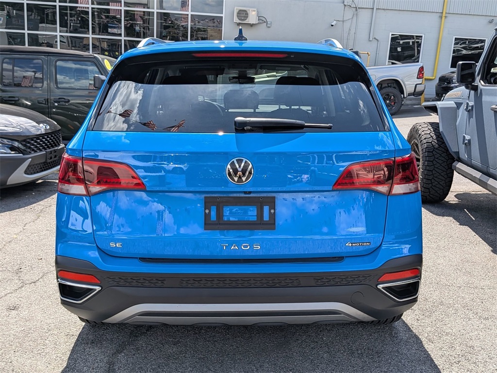 2023 Volkswagen Taos SE photo 5