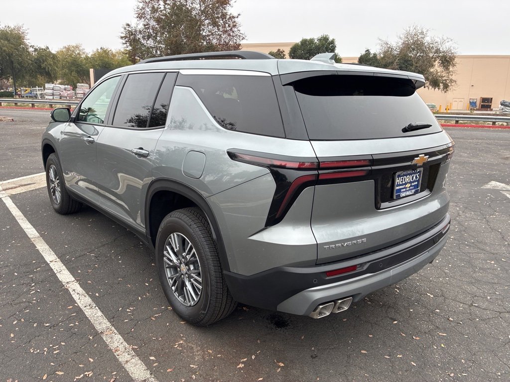2026 Chevrolet Traverse photo 3