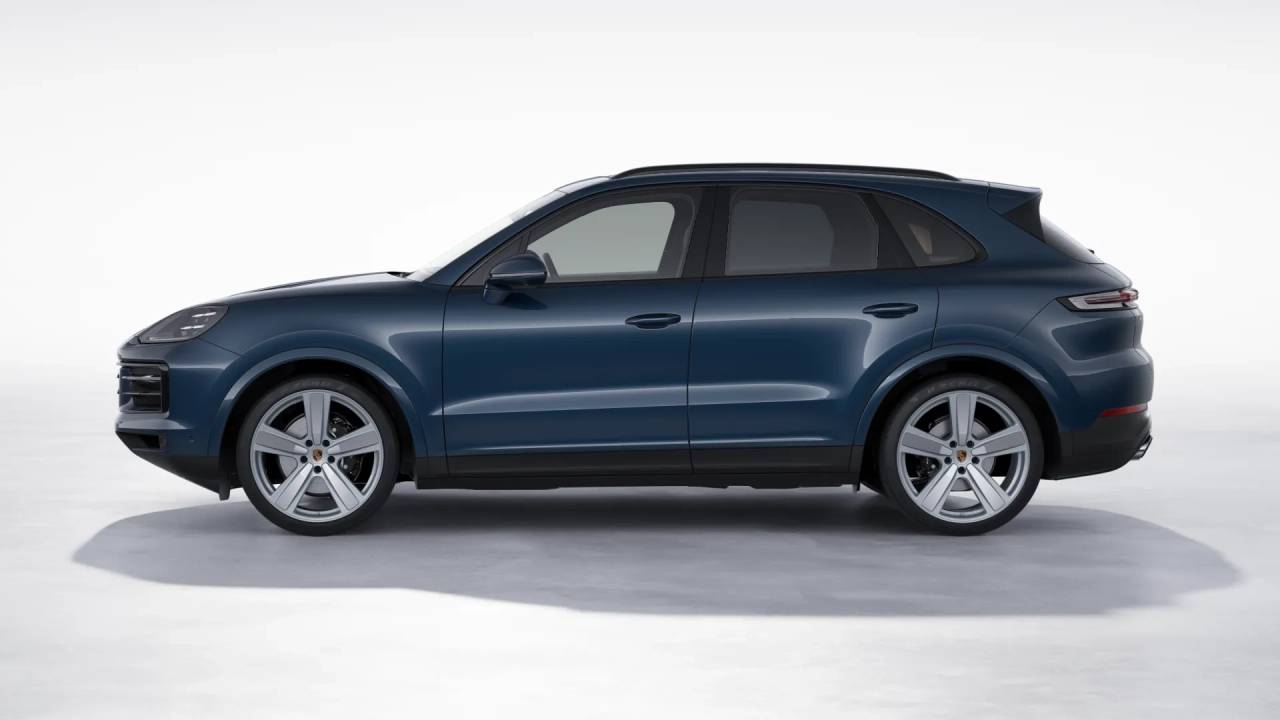 2026 Porsche Cayenne photo 2