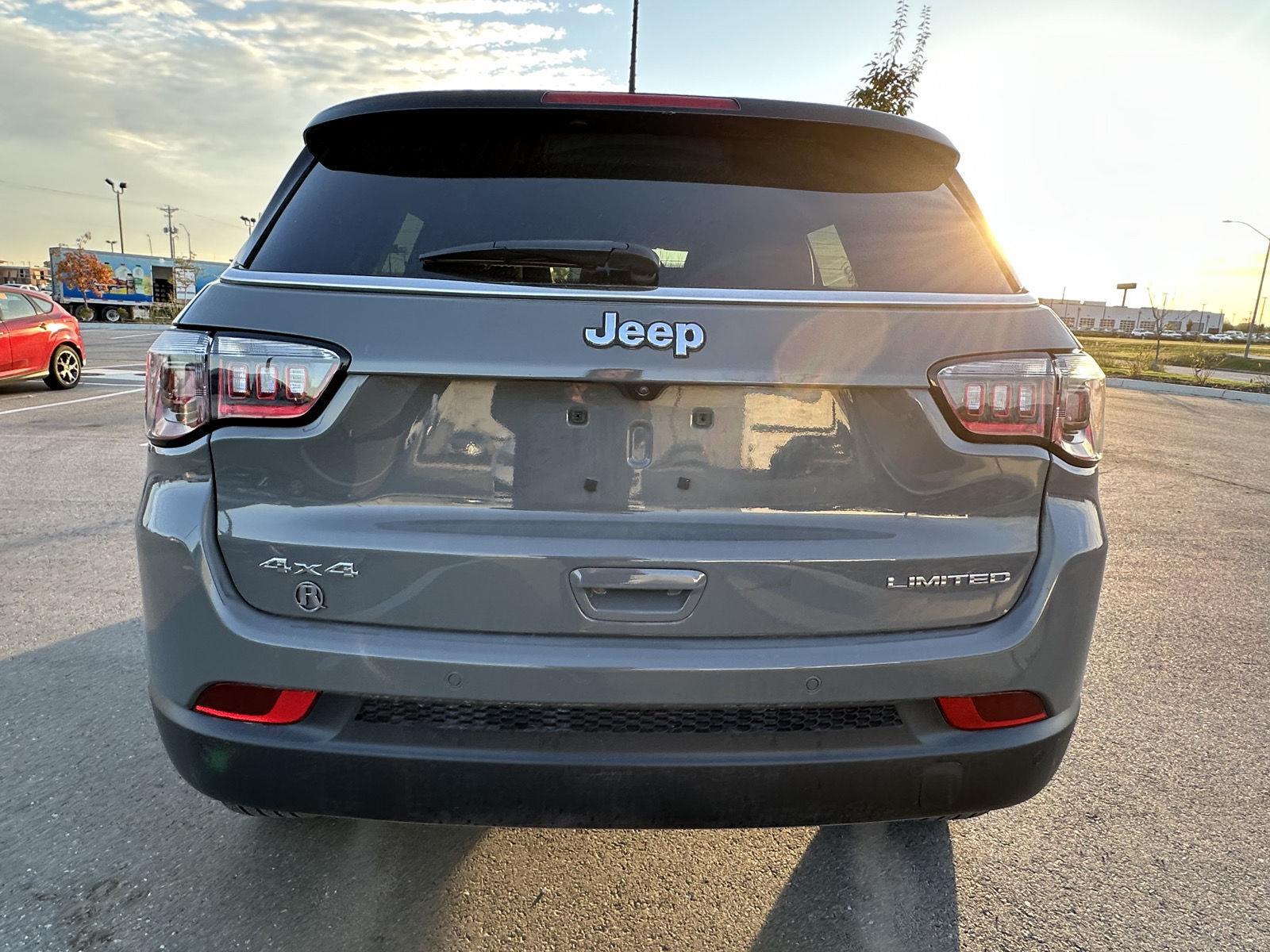 2024 Jeep Compass Limited photo 3