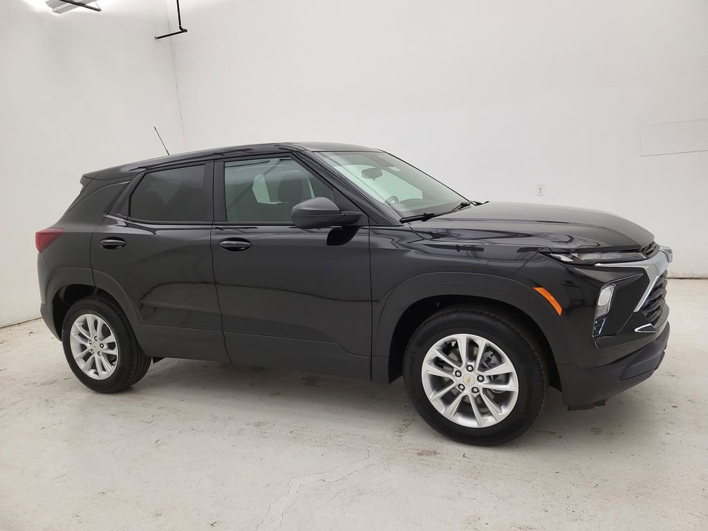 2026 Chevrolet Trailblazer LS's photo