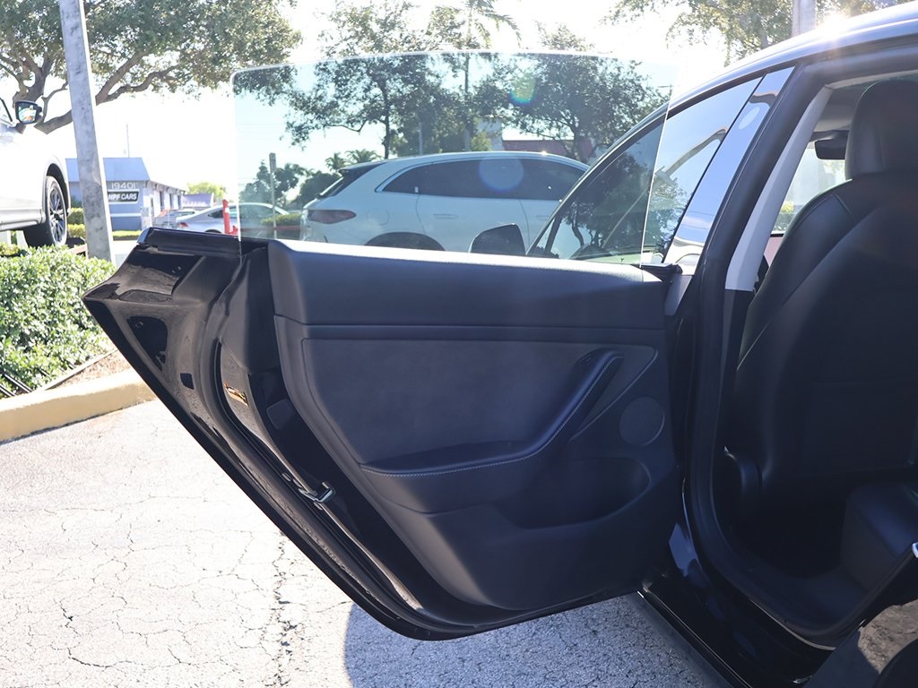 2022 Tesla Model 3 photo 21