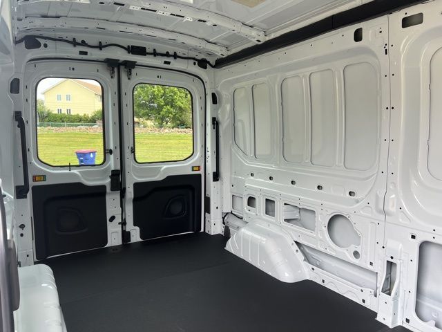 2024 Ford Transit photo 27