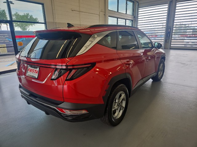 Used 2023 RED Hyundai SEL image 4