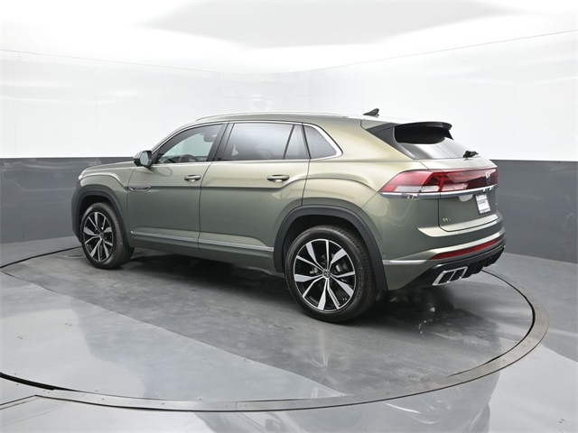 2025 Volkswagen Atlas Cross Sport SEL Premium R-Line photo 5