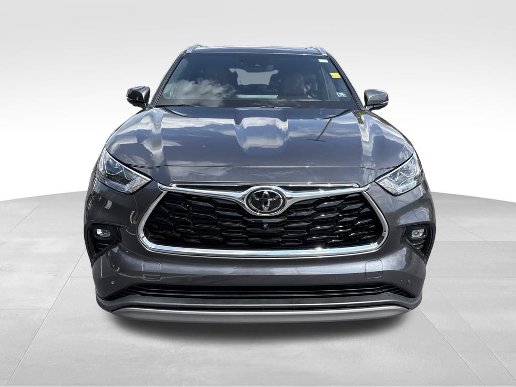 2024 Toyota Highlander Platinum photo 8