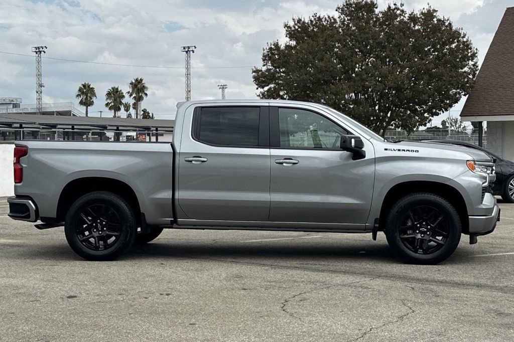 2026 Chevrolet Silverado 1500 RST photo 2
