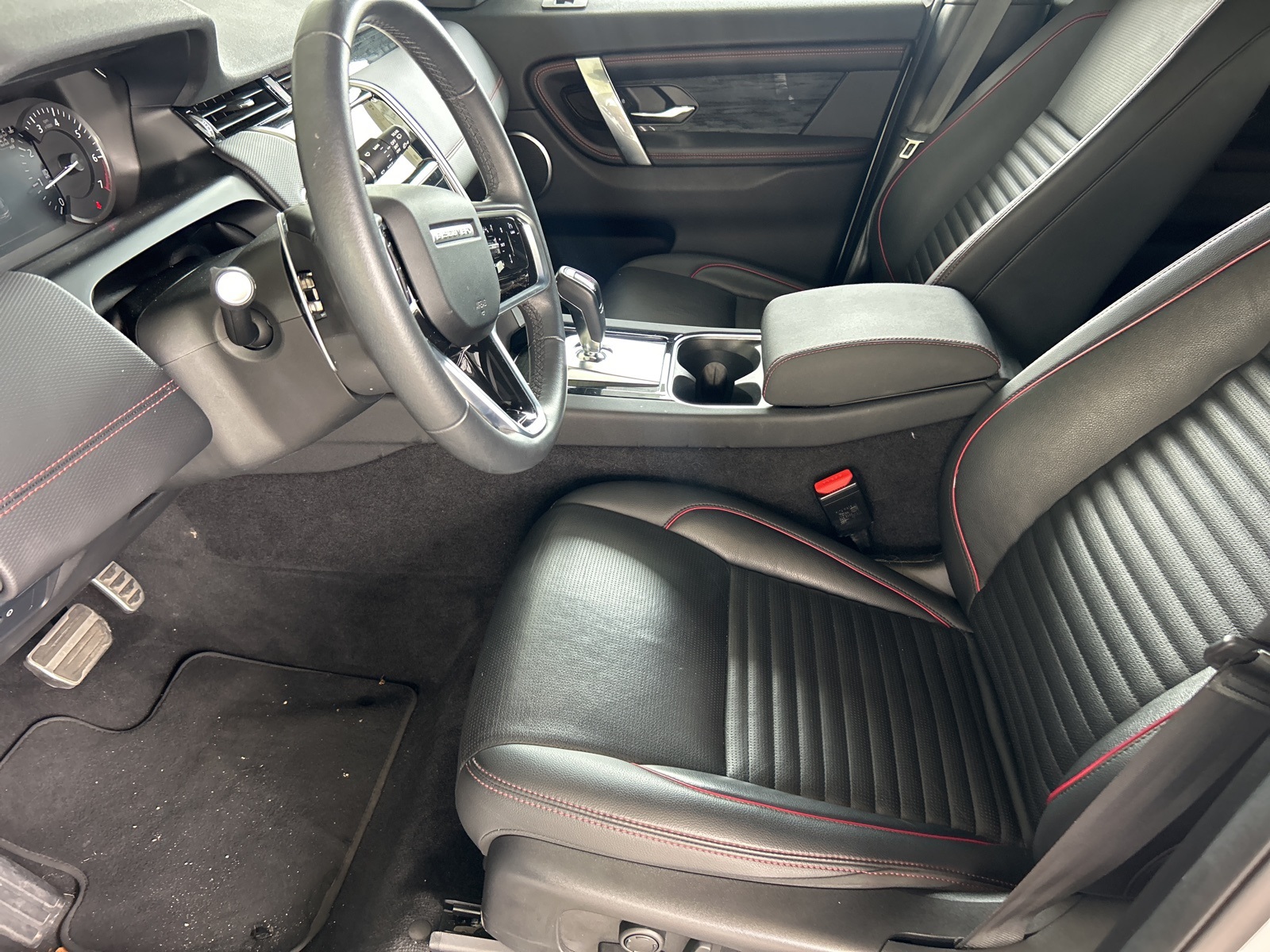 2023 Land Rover Discovery Sport SE R-Dynamic photo 10