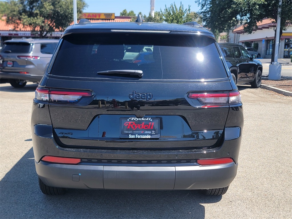 2025 Jeep Grand Cherokee Altitude X photo 2
