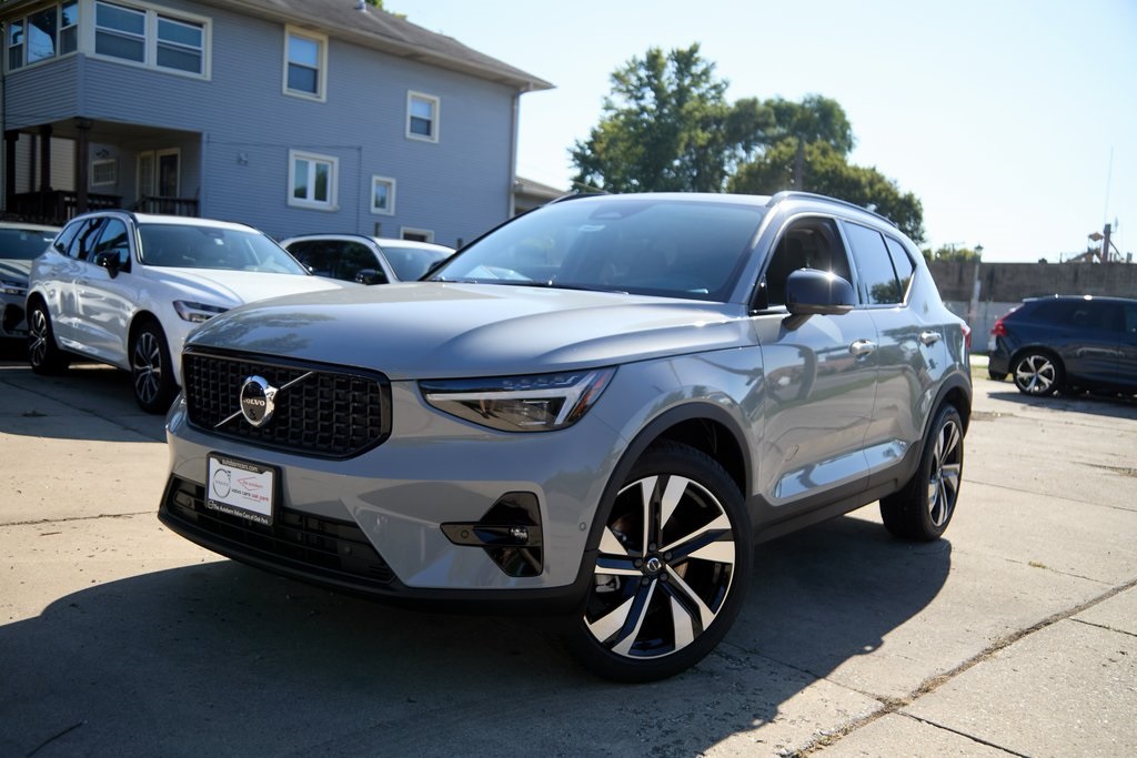 2026 Volvo XC40 Ultra's photo