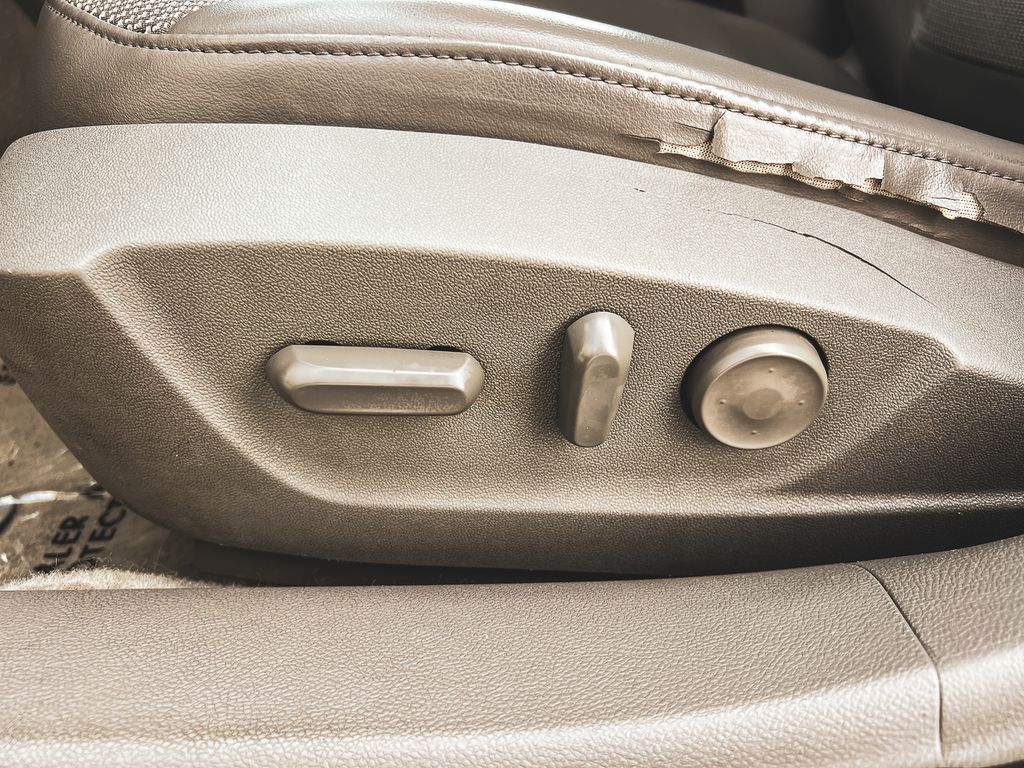 2013 Chevrolet Malibu 1LT photo 17