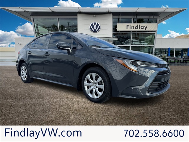 2025 Toyota Corolla LE's photo