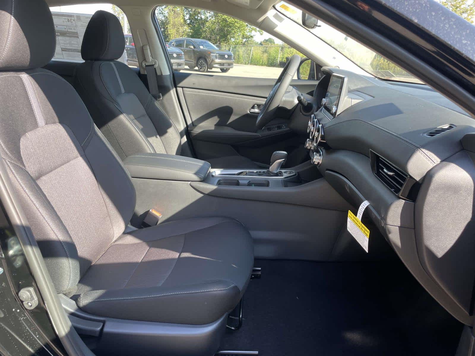 2025 Nissan Sentra SV photo 15