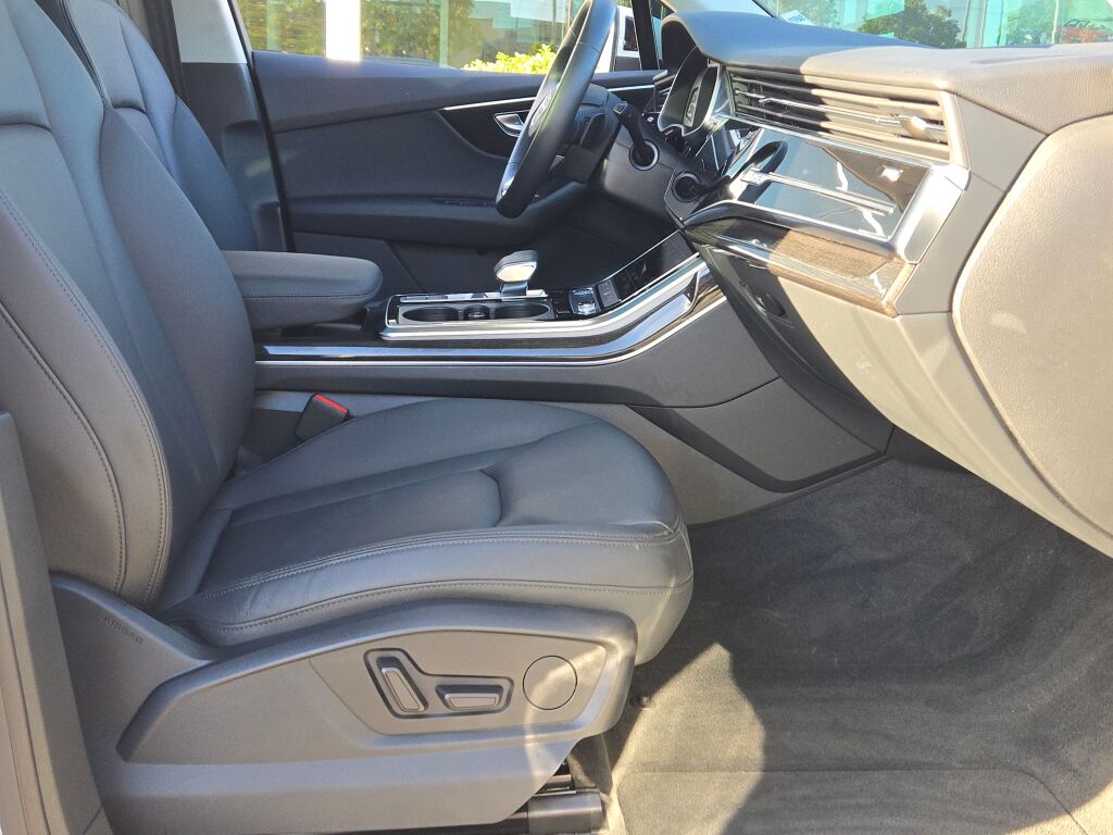 2022 Audi Q7 55 Premium Plus photo 6