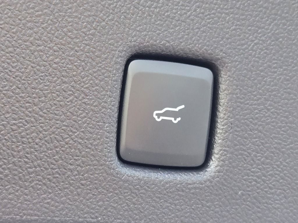 2025 Ford Escape Hybrid ST-Line Select photo 14