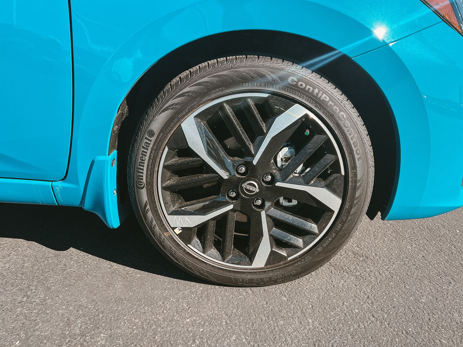 2025 Nissan Versa 1.6 SR photo 4