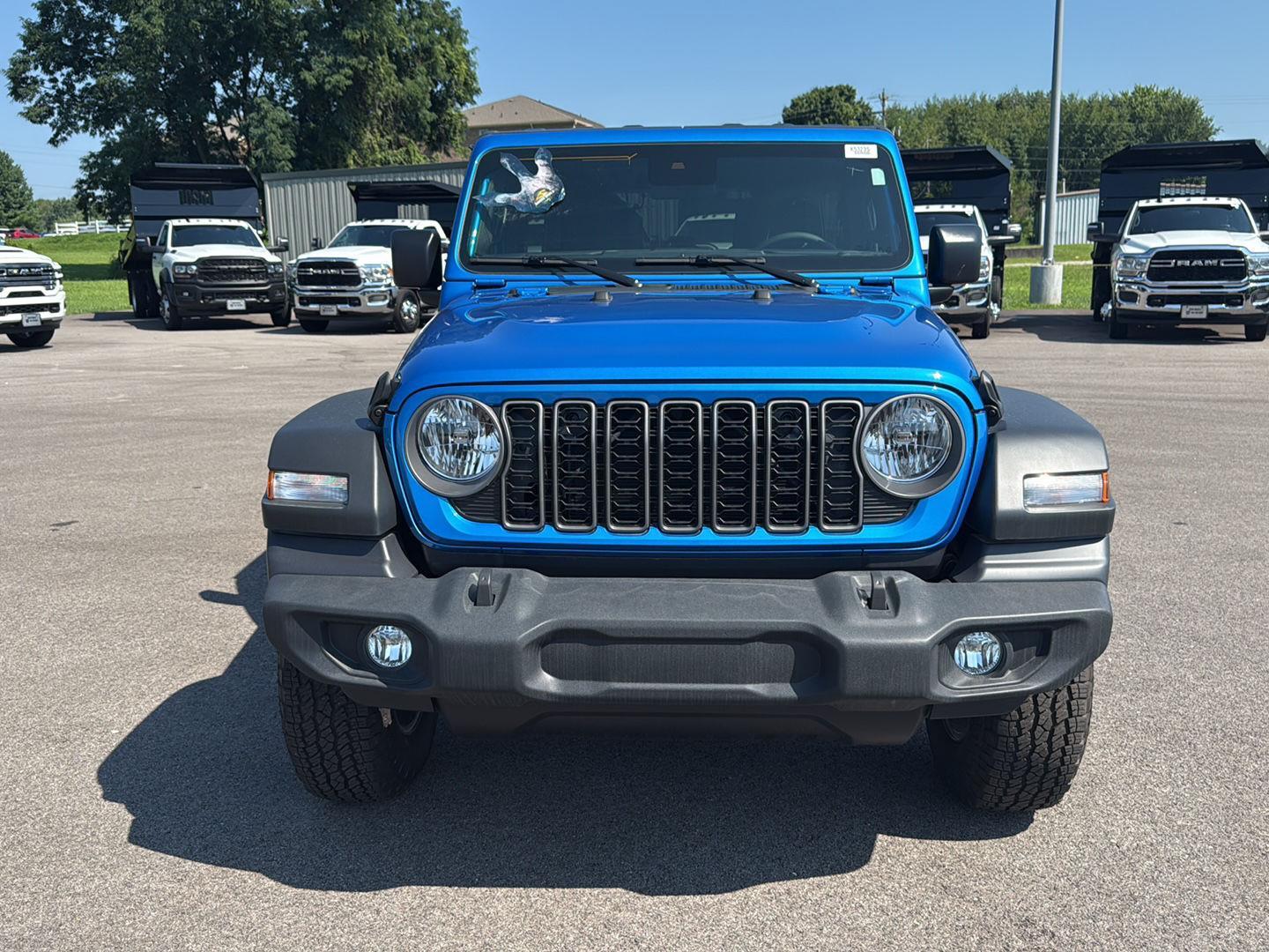 2025 Jeep Wrangler Sport S photo 18