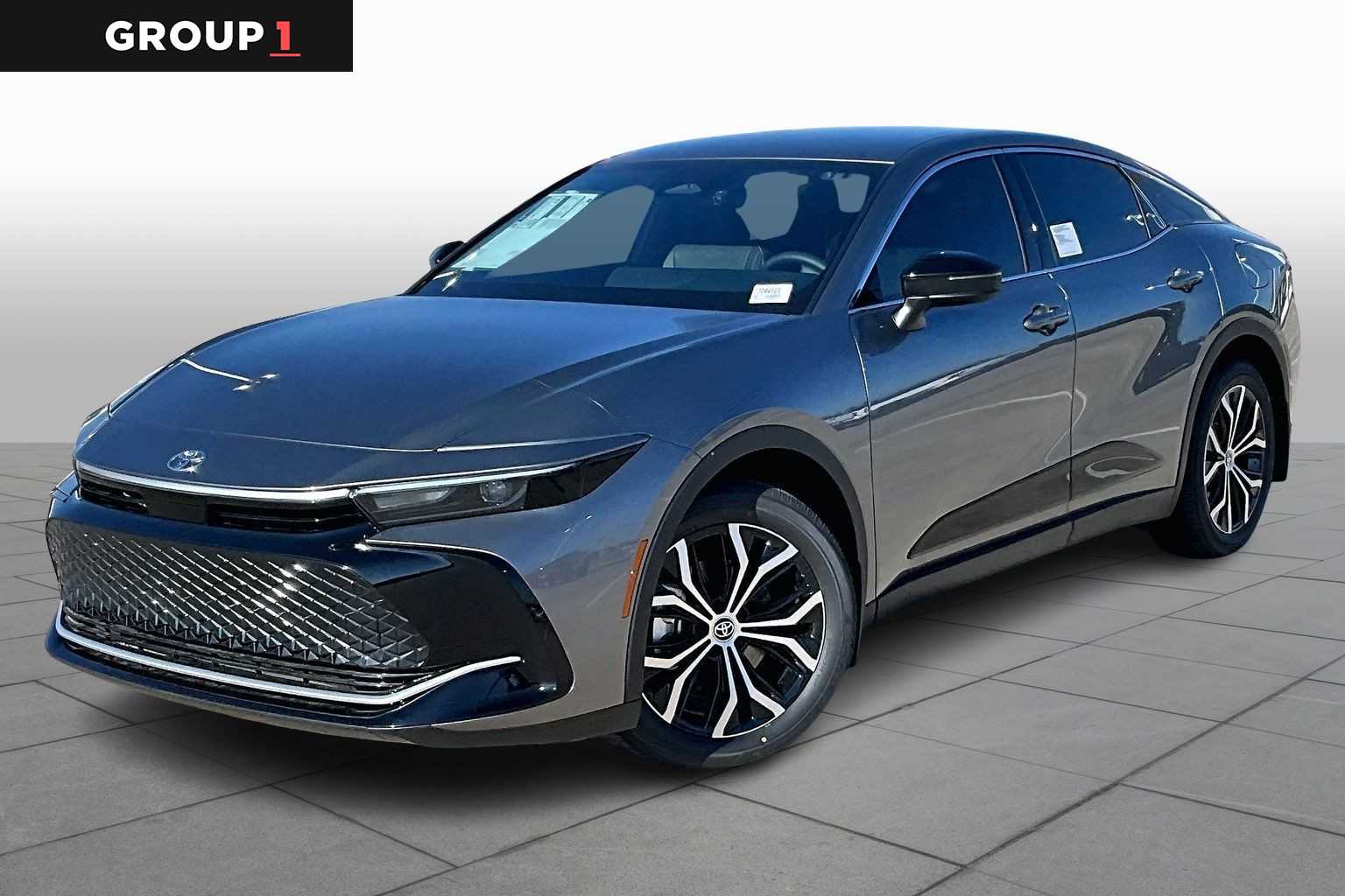 2026 Toyota Crown XLE's photo