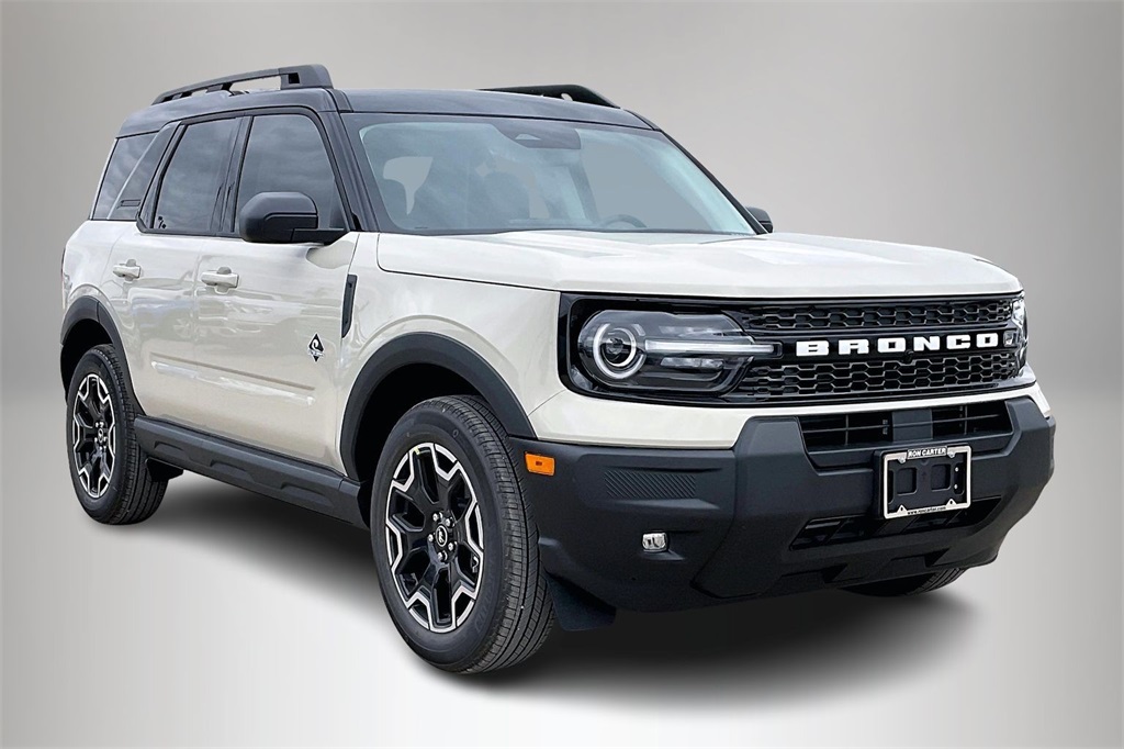 2025 Ford Bronco Sport Outer Banks's photo