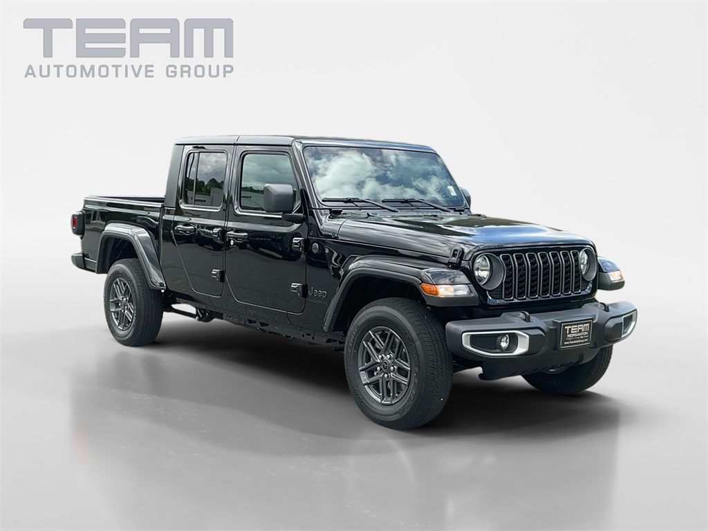 2025 Jeep Gladiator Sport S's photo