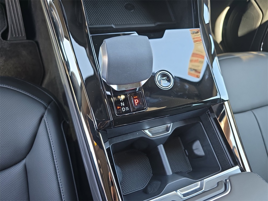 2025 Land Rover Range Rover Sport SE photo 22