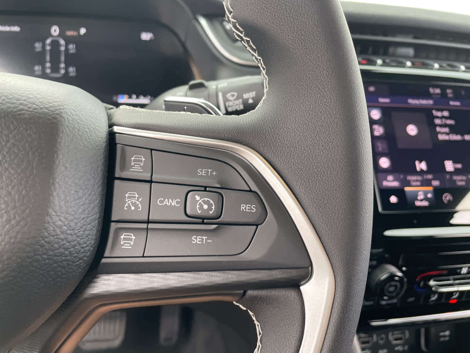 2025 Jeep Grand Cherokee Laredo photo 21