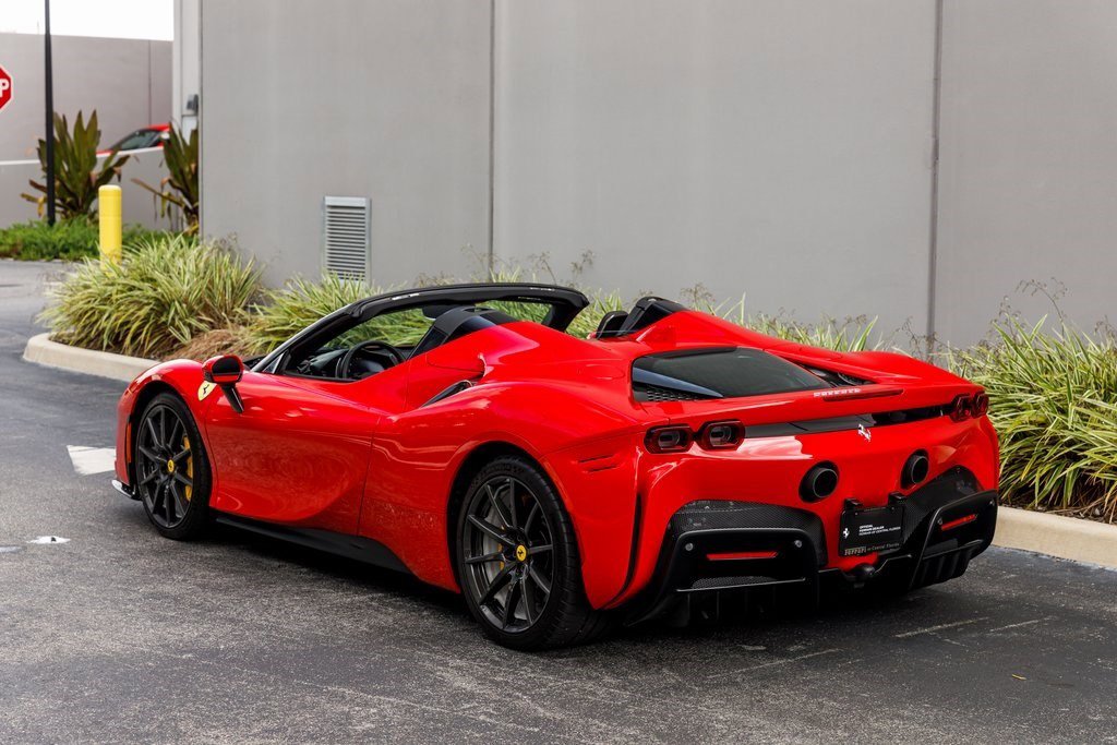 2022 Ferrari SF90 Spider photo 4