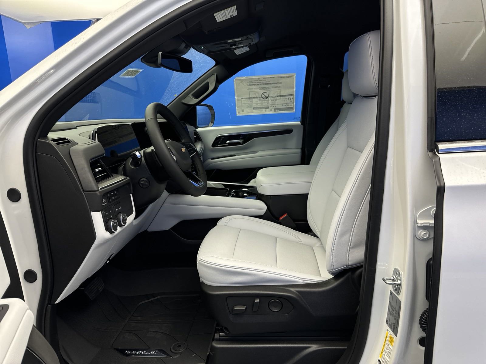 2025 Chevrolet Tahoe Premier photo 11