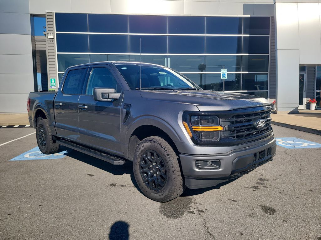 2025 Ford F-150 XLT's photo
