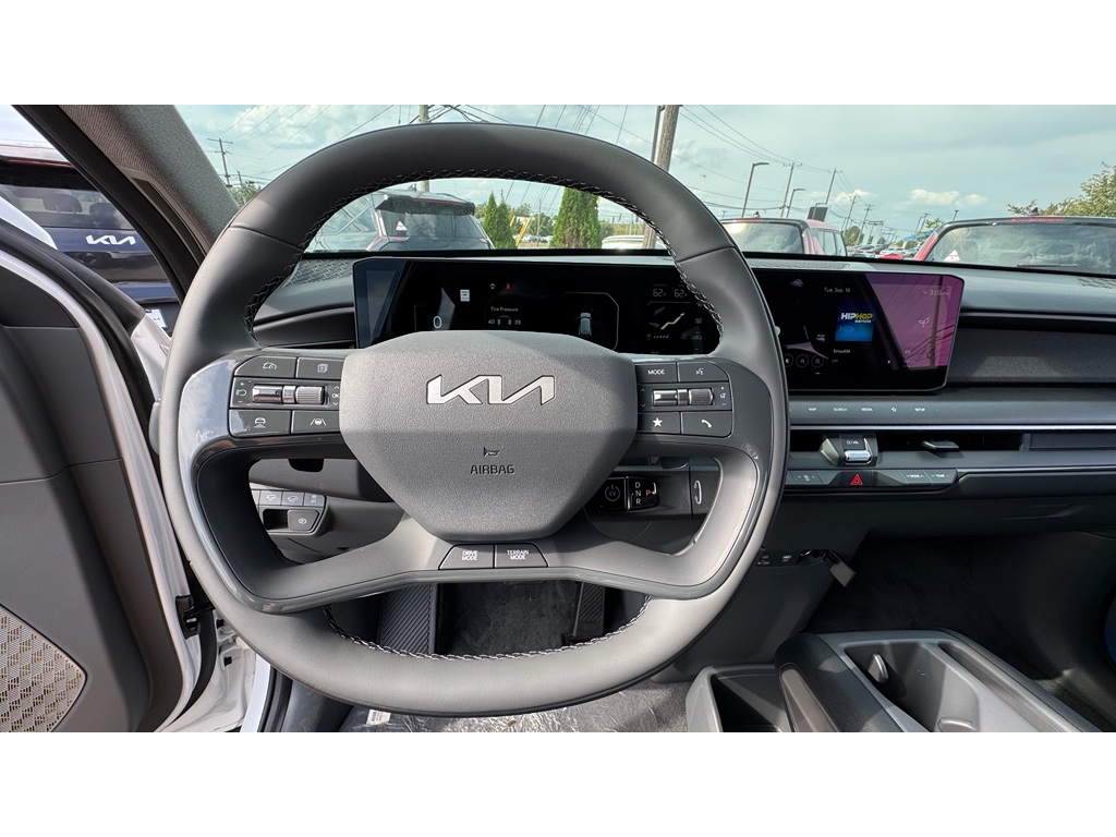 2026 Kia EV9 Wind AWD photo 7