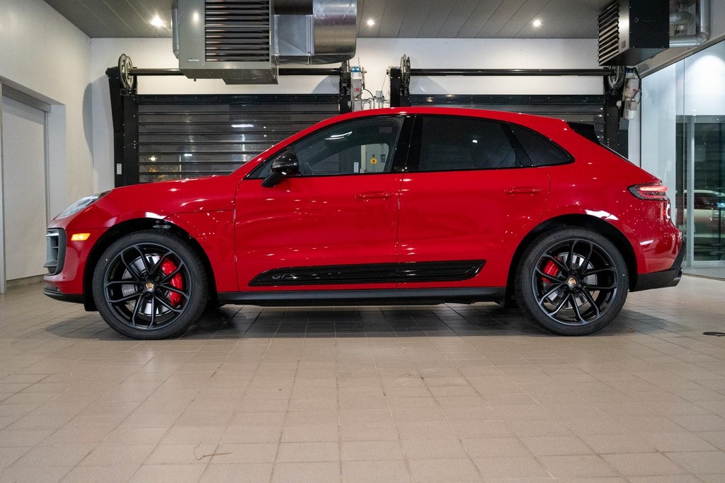 2026 Porsche Macan GTS photo 2
