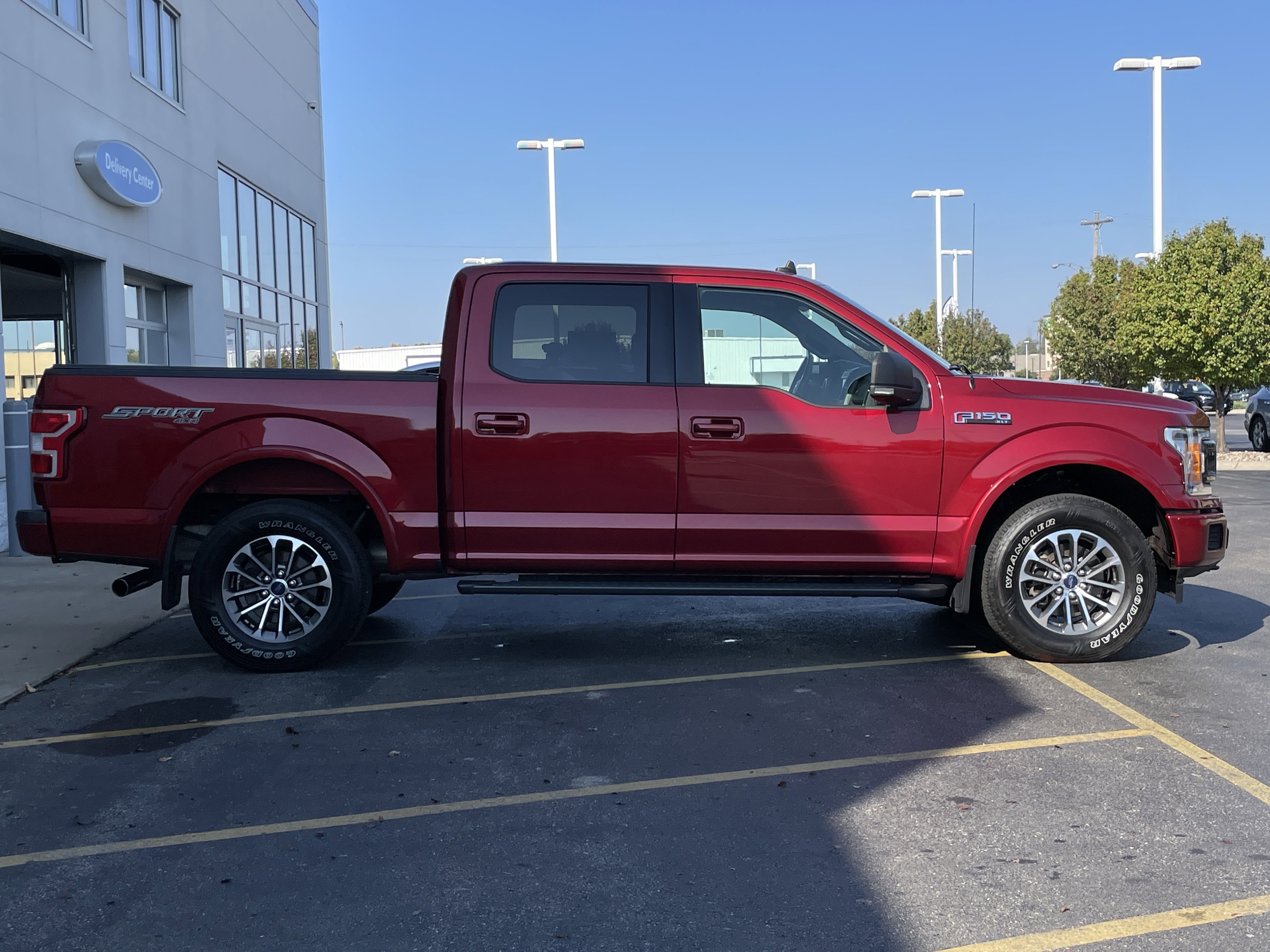 2019 Ford F-150 XLT photo 2