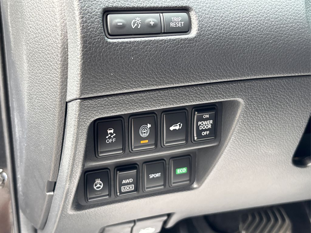 2017 Nissan Rogue SV photo 35