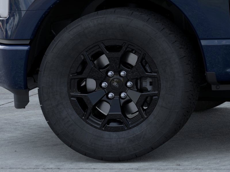 2025 Ford F-150 Lightning XLT photo 19