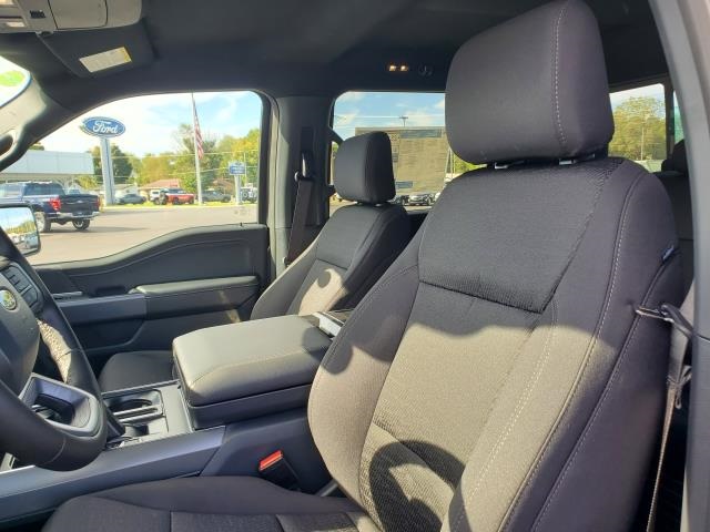 2025 Ford F-150 XLT photo 14