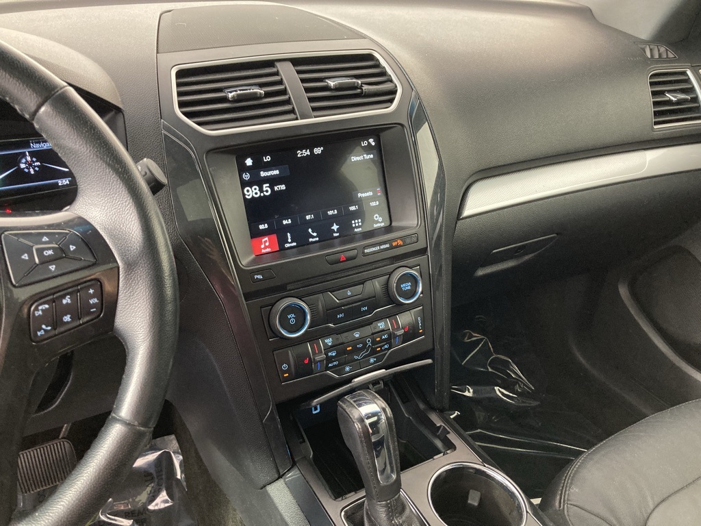 Used 2017 Ford Explorer XLT with VIN 1FM5K8D86HGE02330 for sale in Stillwater, Minnesota