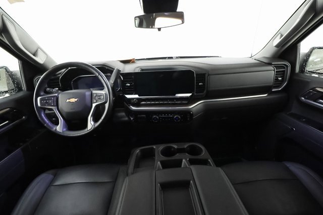 2022 Chevrolet Silverado 1500 LT photo 5