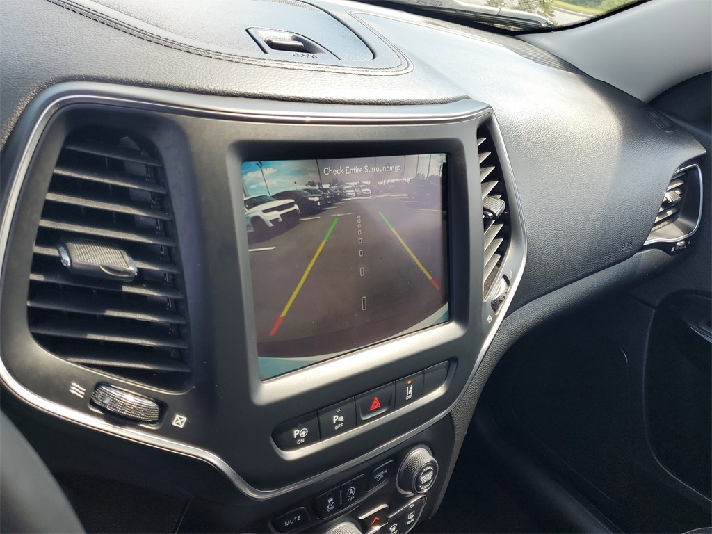 2023 Jeep Cherokee Altitude photo 17