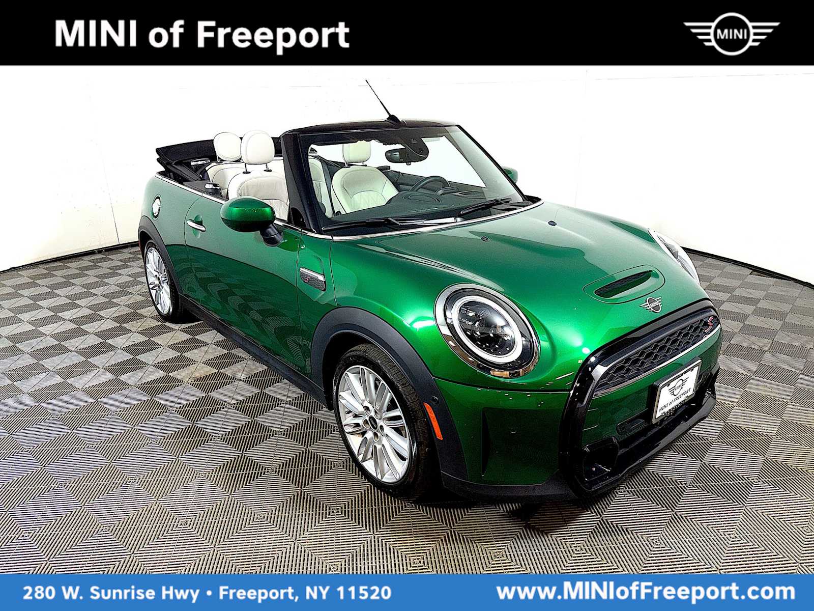 2024 MINI Convertible S's photo