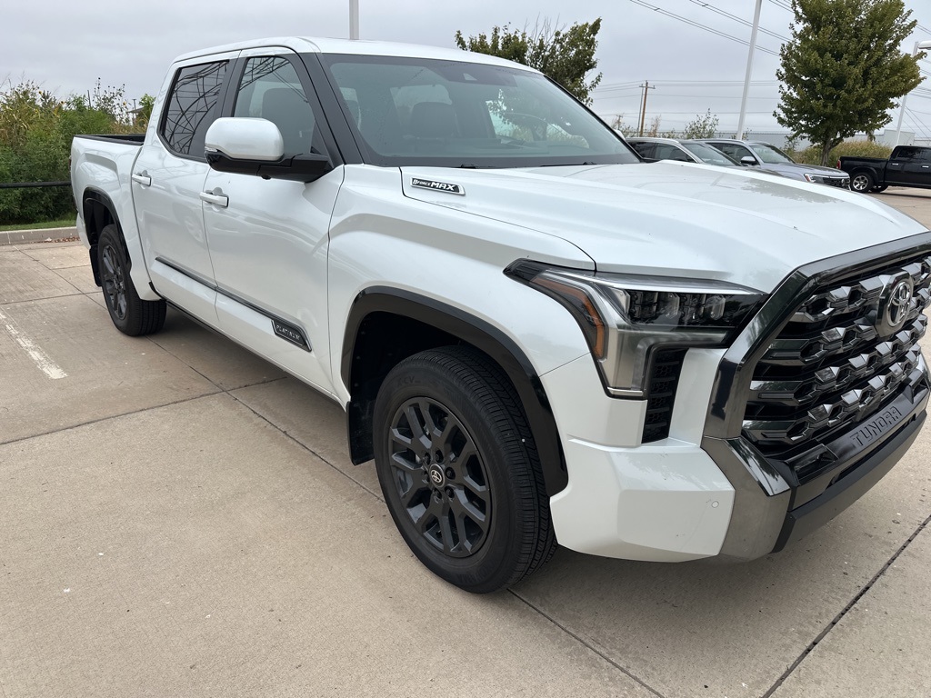 2025 Toyota Tundra Platinum photo 3