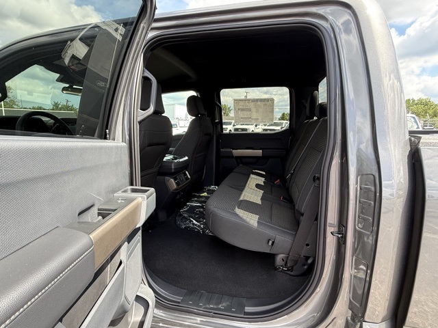 2025 Ford F-150 STX photo 13