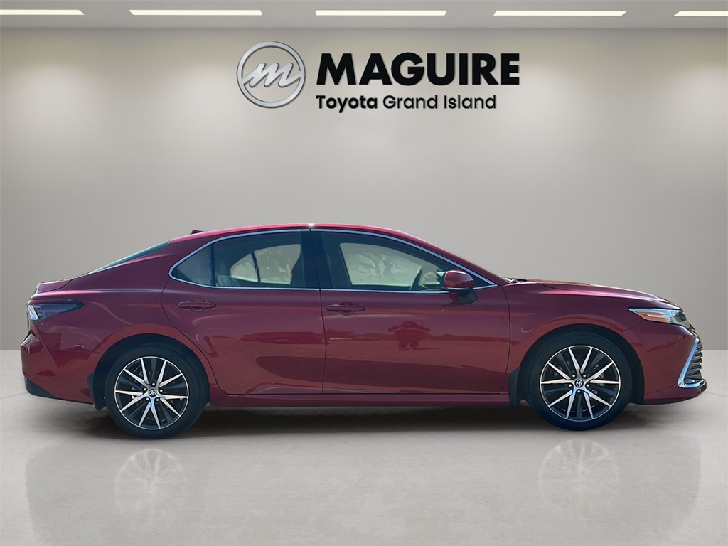 2024 Toyota Camry XLE photo 2