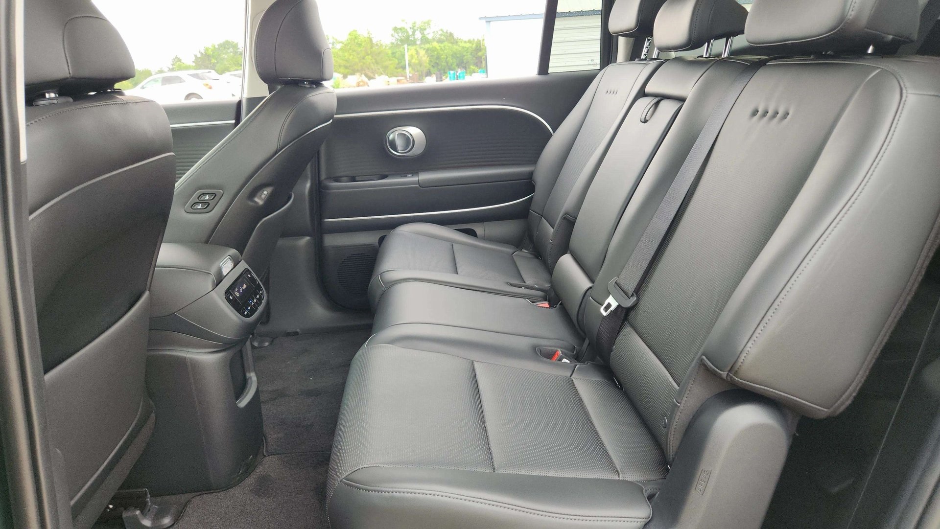 2026 Hyundai Ioniq SEL photo 21