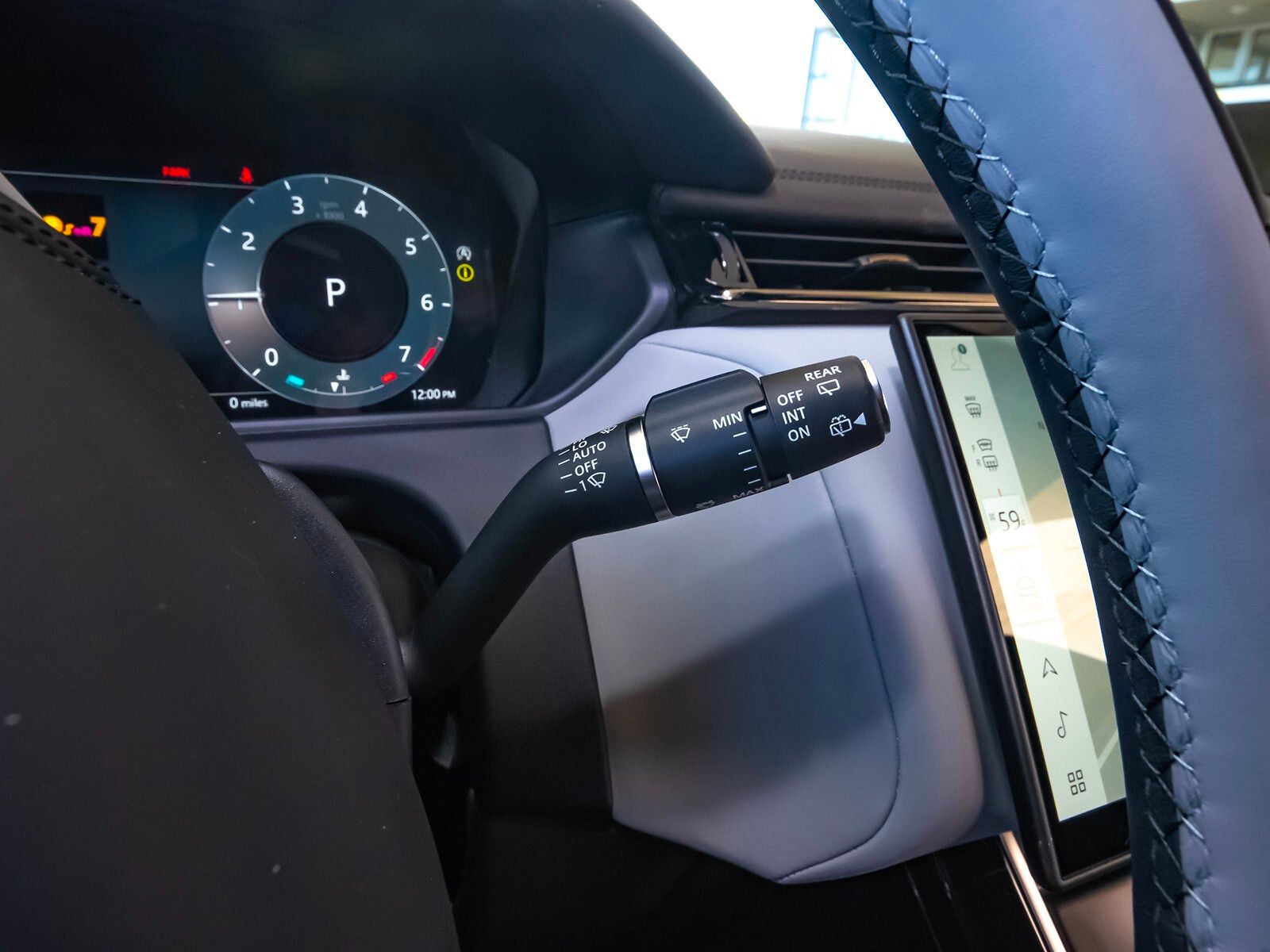 2026 Land Rover Range Rover Velar SE photo 13