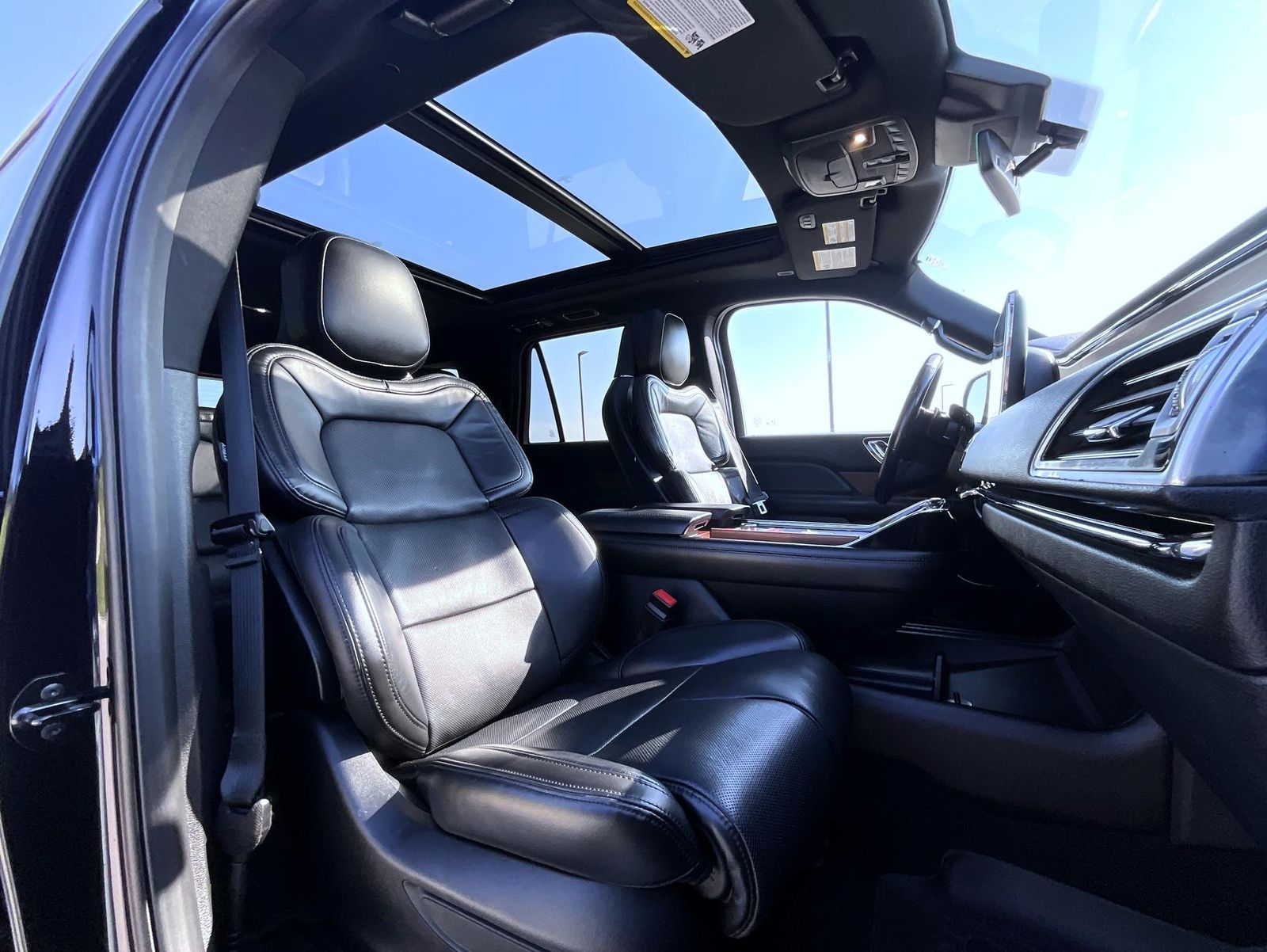 2021 Lincoln Navigator L Reserve photo 16