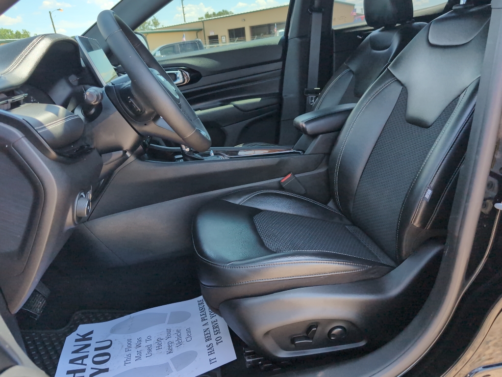 2023 Jeep Compass Altitude photo 10