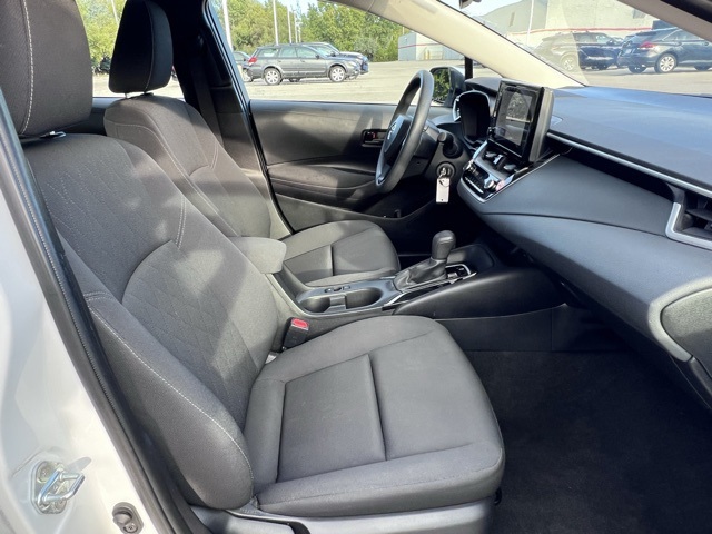 2024 Toyota Corolla LE photo 19