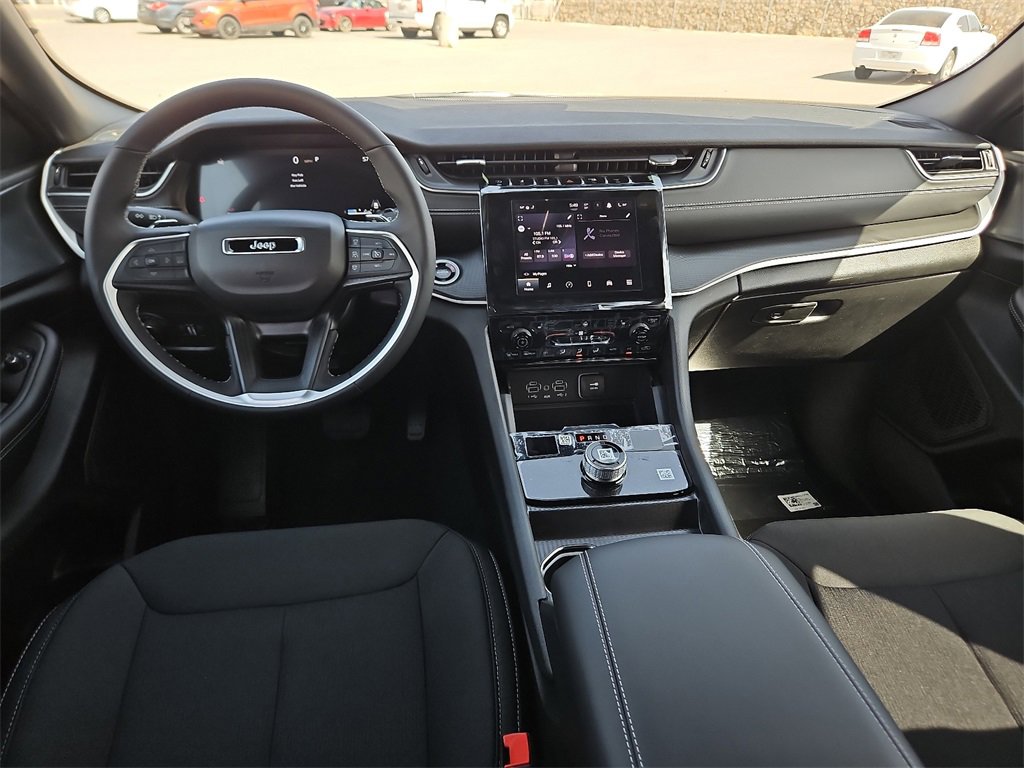 2025 Jeep Cherokee Laredo X photo 10