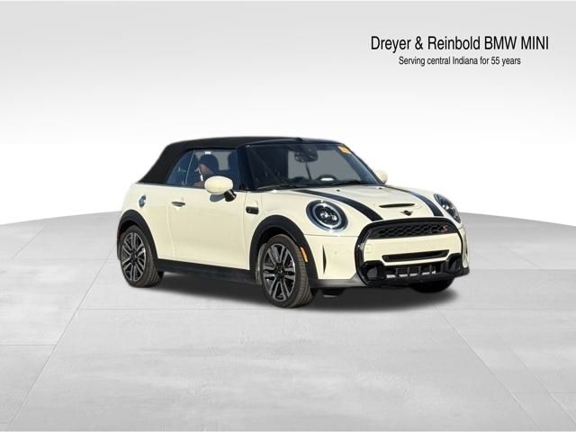 2023 MINI Convertible S's photo